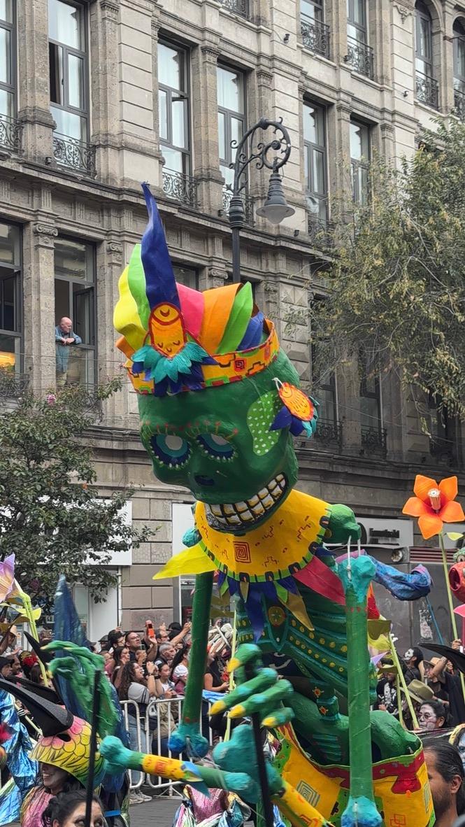 Ciudad de México: Cuando Toda la Ciudad Se Convierte en Altar