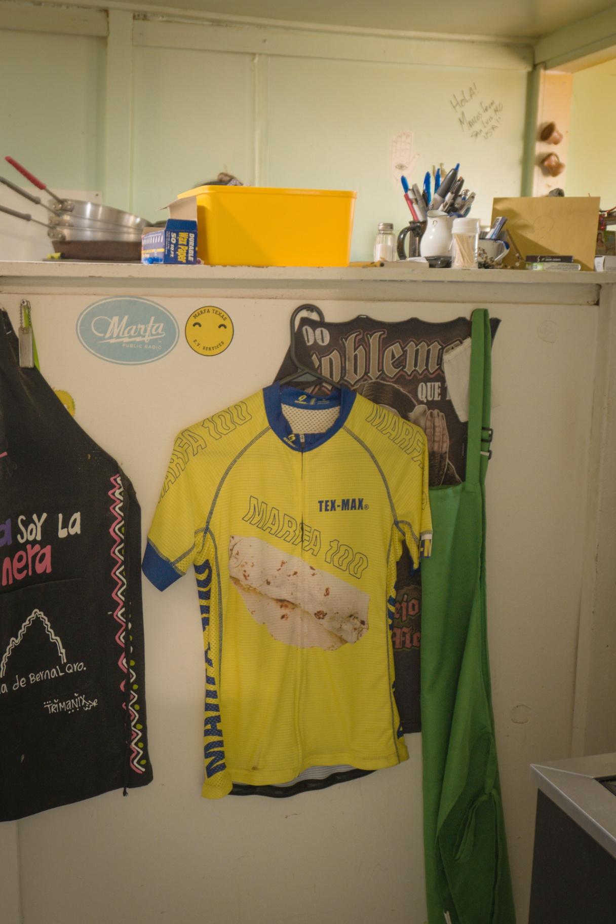 Jersey Marfa 100 colgado en interior
