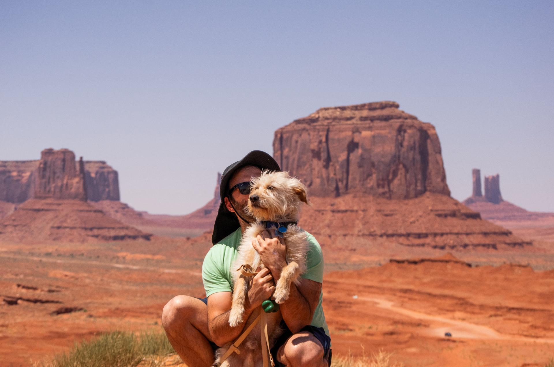 Bengie en Monument Valley con su persona